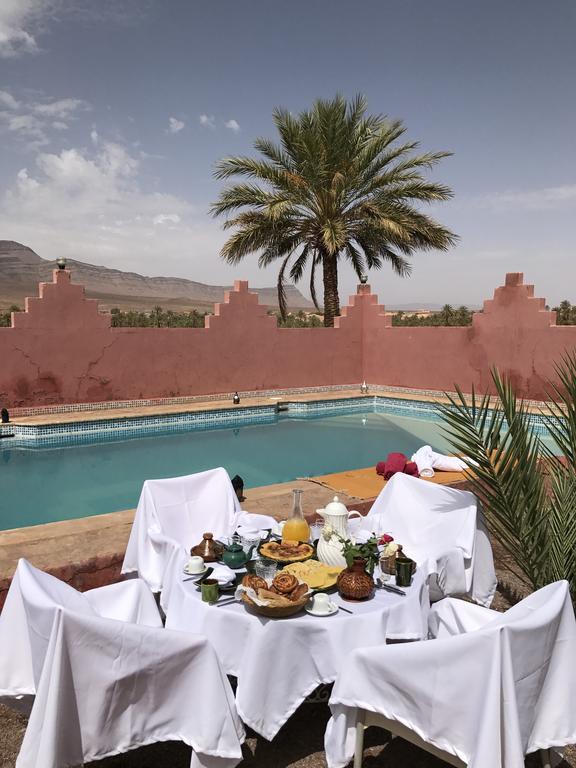 Riad Hiba Foum Zguid Luaran gambar