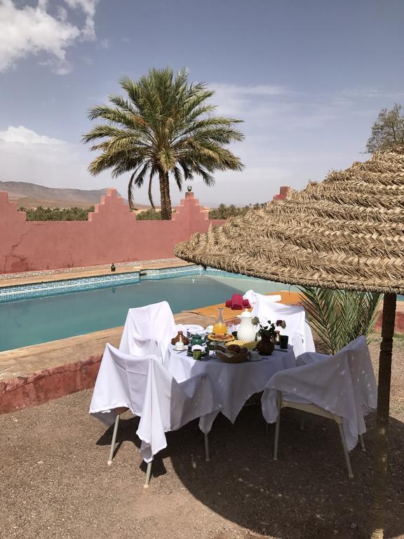 Riad Hiba Foum Zguid Luaran gambar