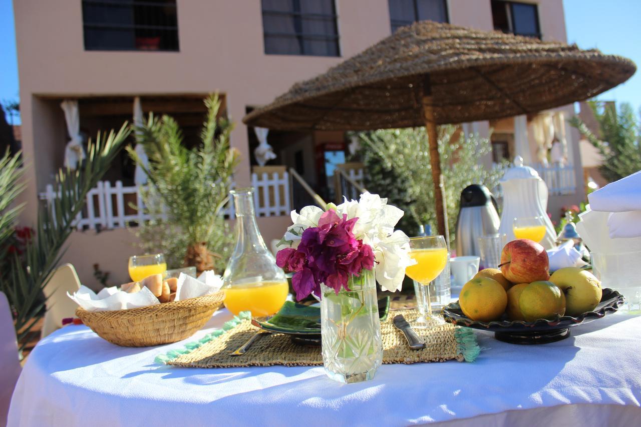 Riad Hiba Foum Zguid Luaran gambar