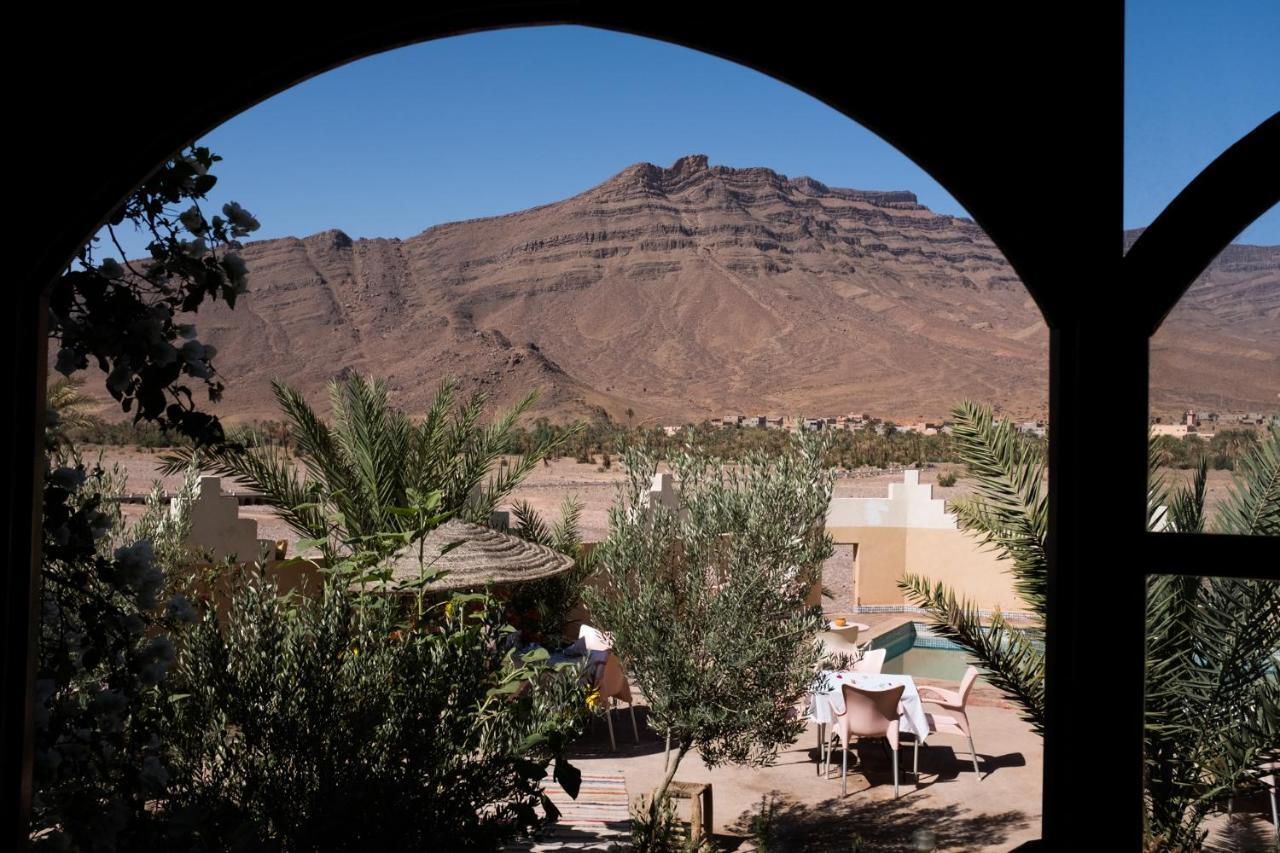 Riad Hiba Foum Zguid Luaran gambar